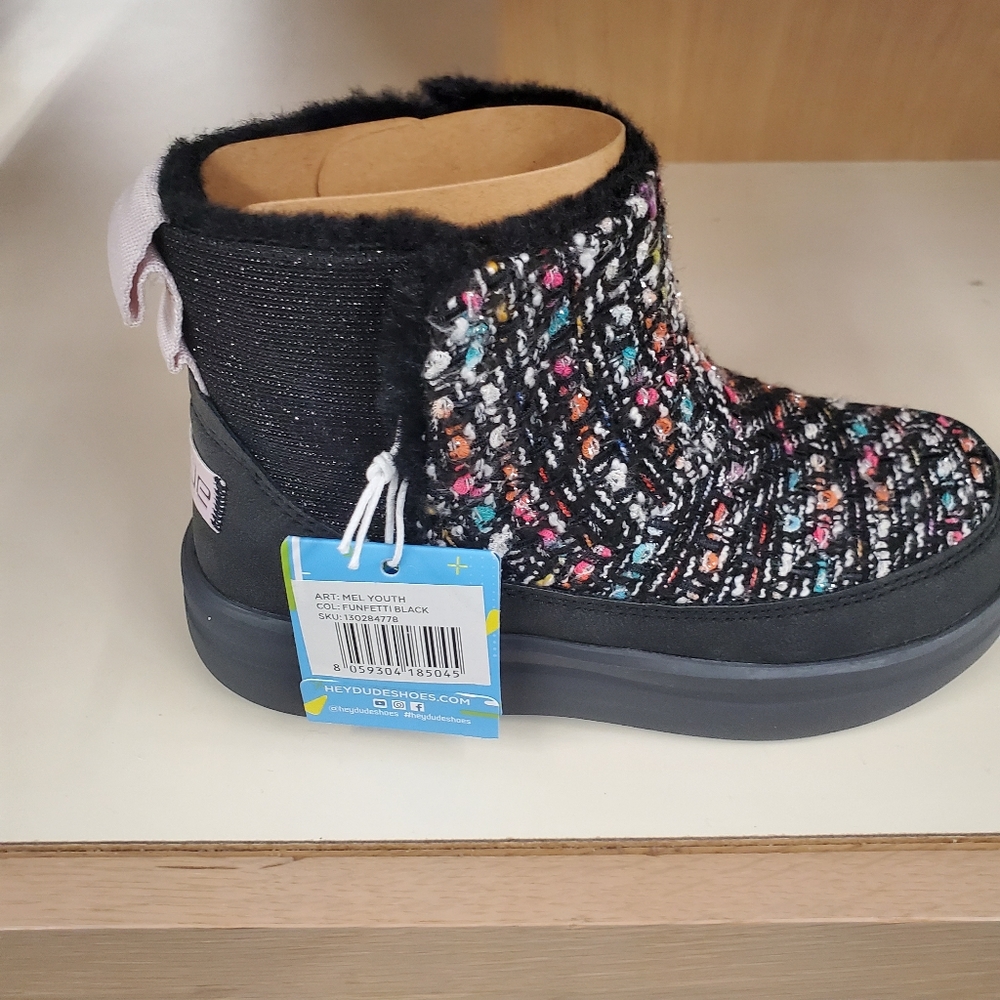 MEL YOUTH HEY DUDE BOOTS